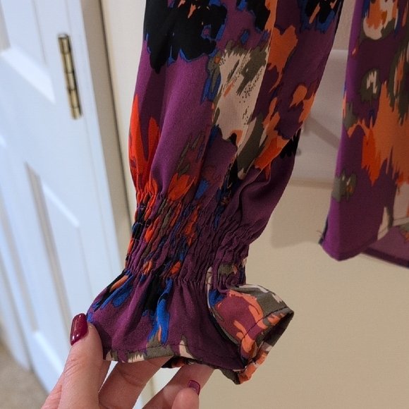 Amazon Multicolor Abstract Blouse - Picture 3 of 4